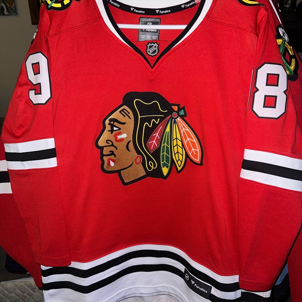 Chicago Blackhawks Women’s Fanatics Home Jersey #98 Bedard (S) NWOT